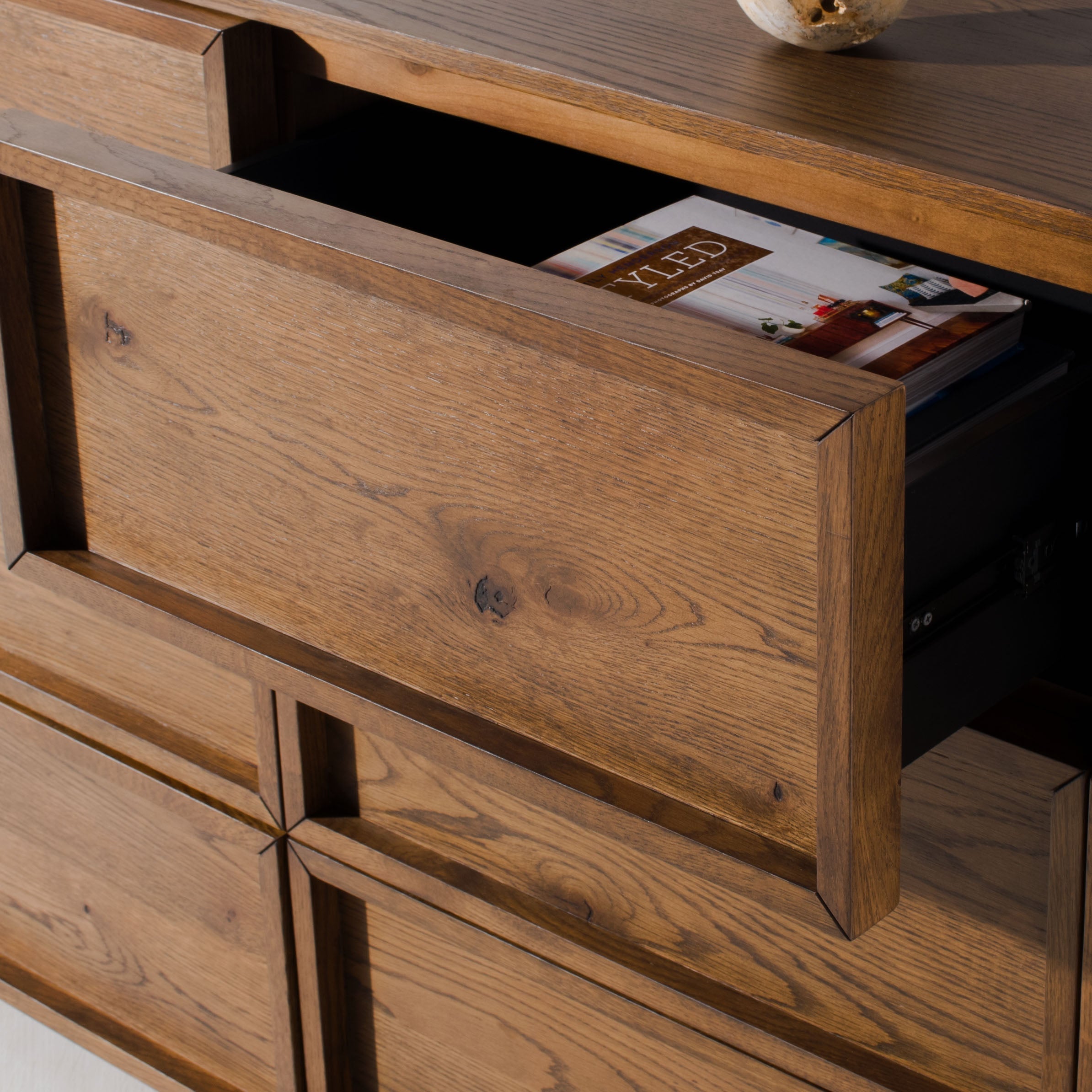 ZEUS 9 DRAWER DRESSER